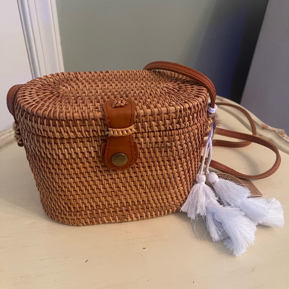 Tan and White Woven Crossbody Bag with Tassel
